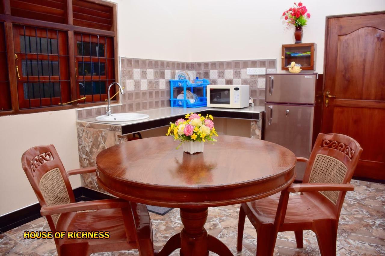 Hotel House Of Richness Negombo Exterior foto